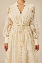 Spitzenkleid Damen mit Puffärmeln und Bindegürtel – Celestina