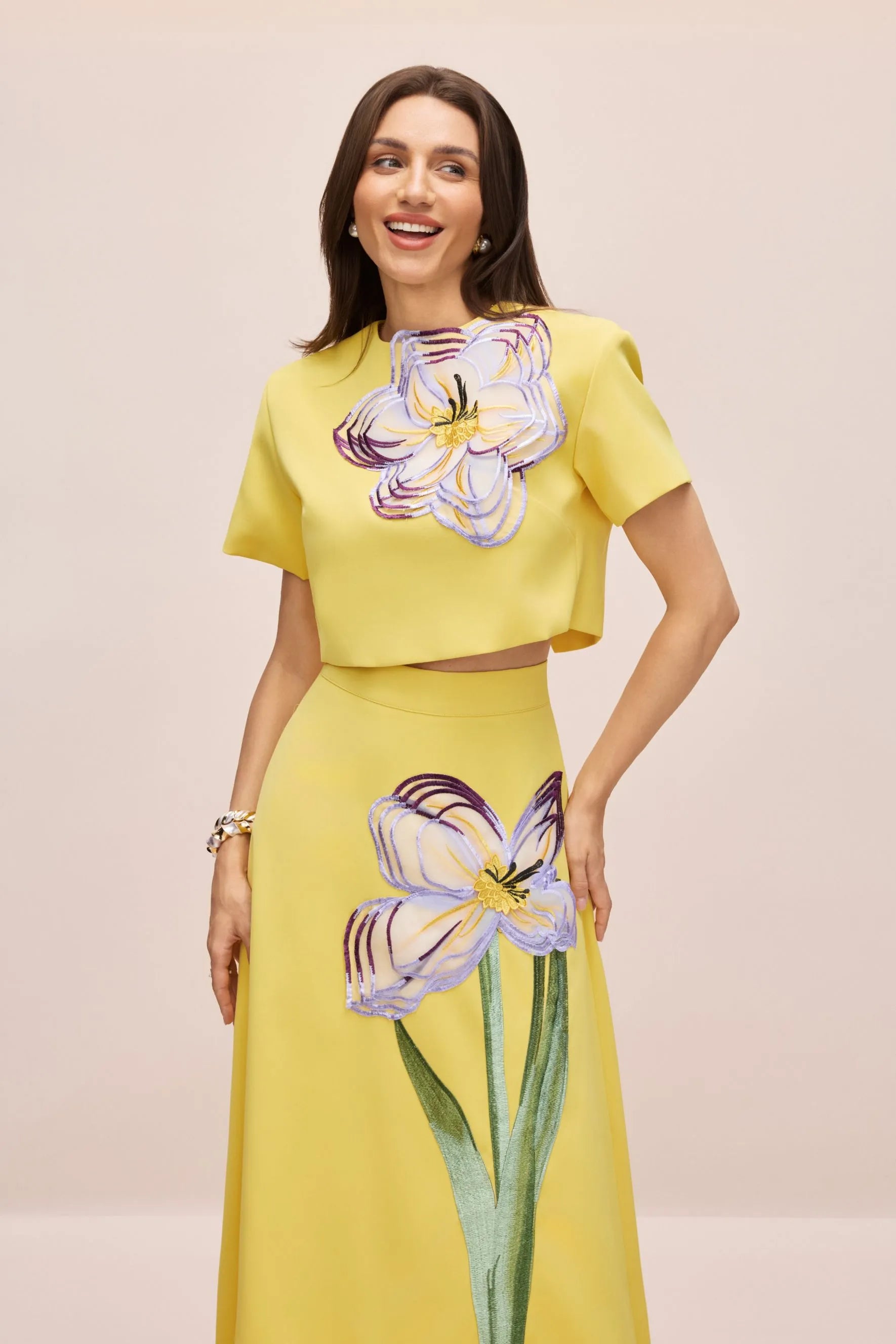 Zweiteiler Damen mit Crop-Top und Midirock mit Blumenprint – Fiora