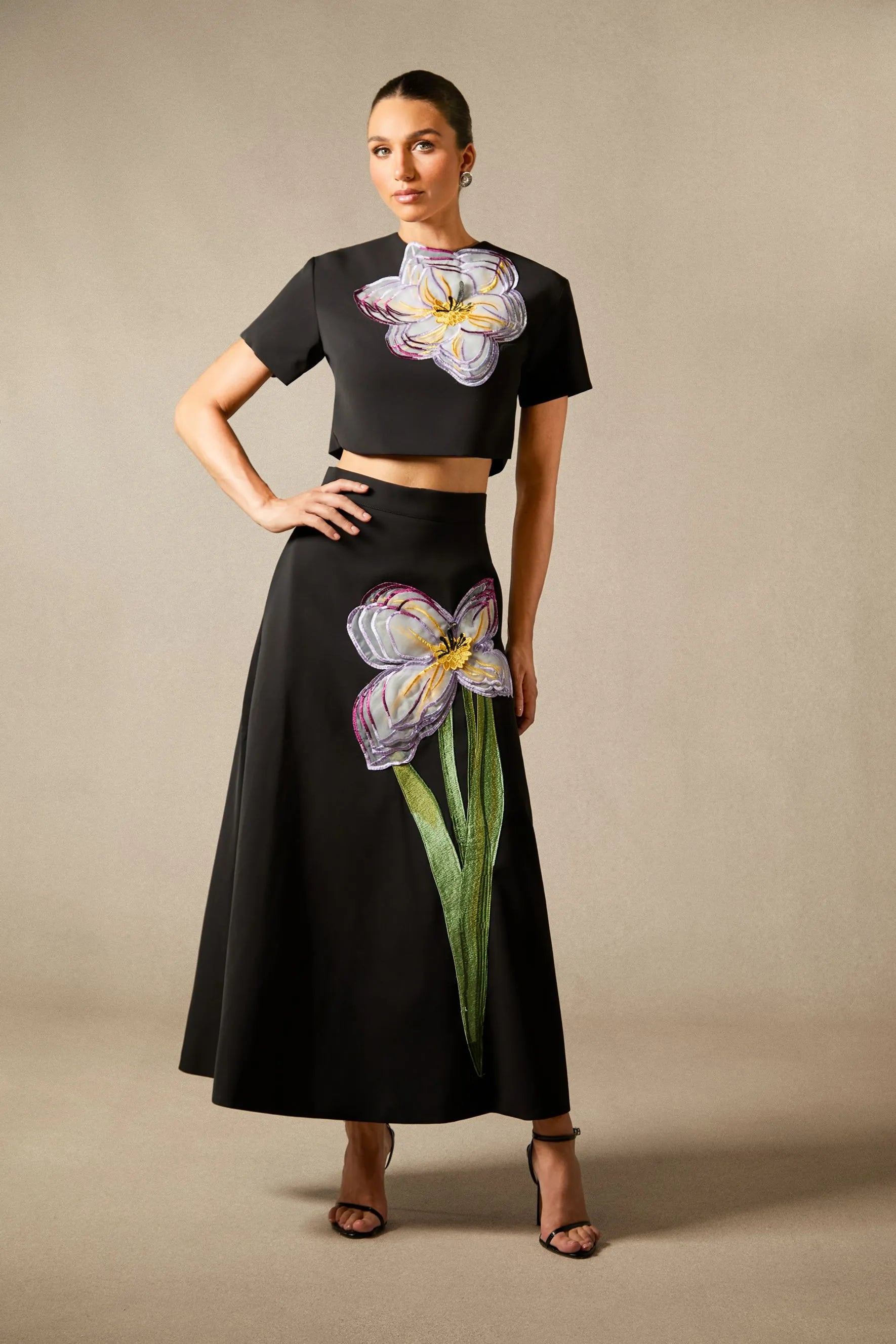 Zweiteiler Damen mit Crop-Top und Midirock mit Blumenprint – Fiora