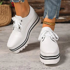 Plateau-Sneaker Damen mit Schnürung und strukturierter Keilsohle – Arabella