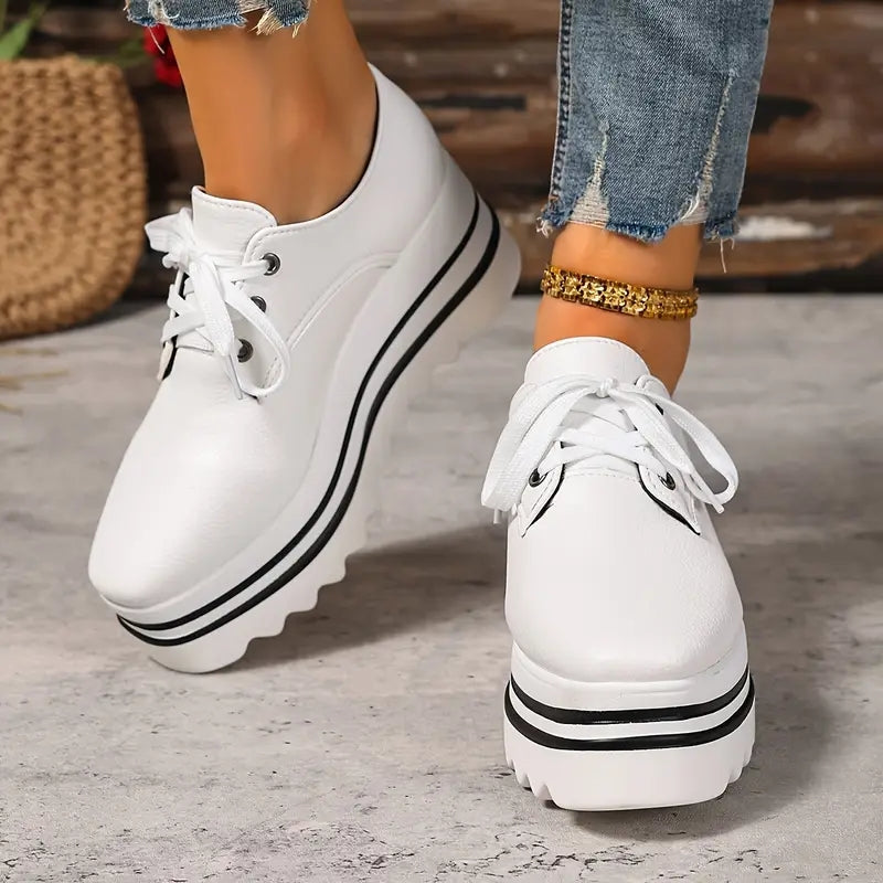 Plateau-Sneaker Damen mit Schnürung und strukturierter Keilsohle – Arabella