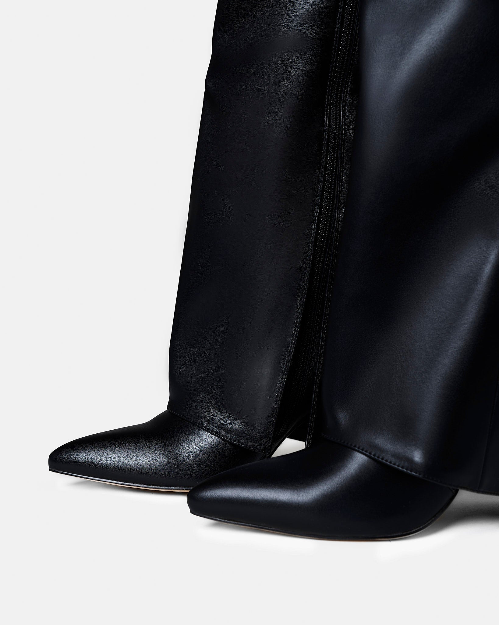 Kniestiefel Damen mit Fold-over-Schaft und goldenem Metallverschluss – Victorine