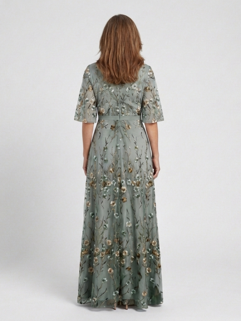 Abendkleid Damen mit Blumenstickerei und V-Ausschnitt – Arabell
