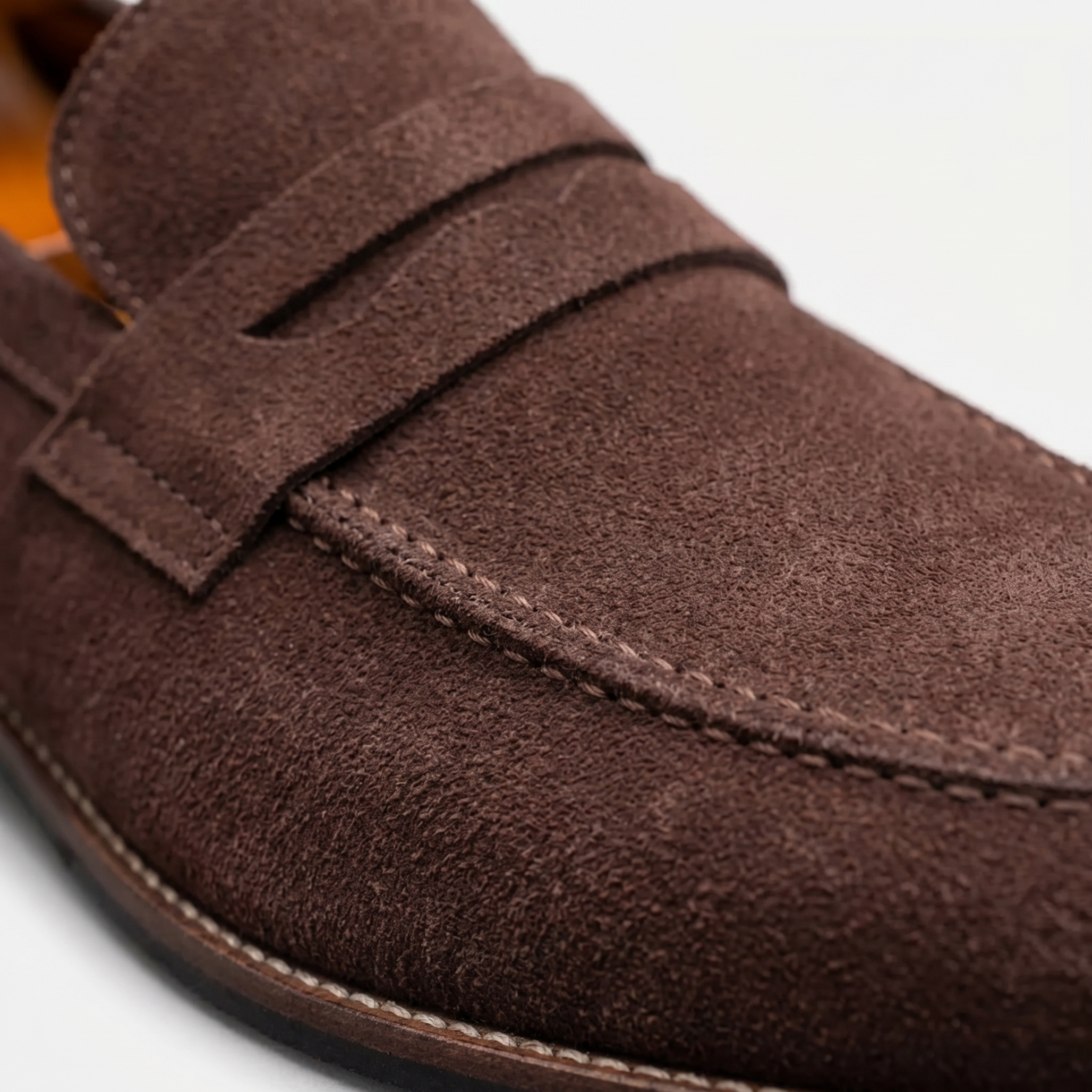 Penny Loafer Herren mit Wildlederoptik und klassischem Sattelriemen – Edoardo