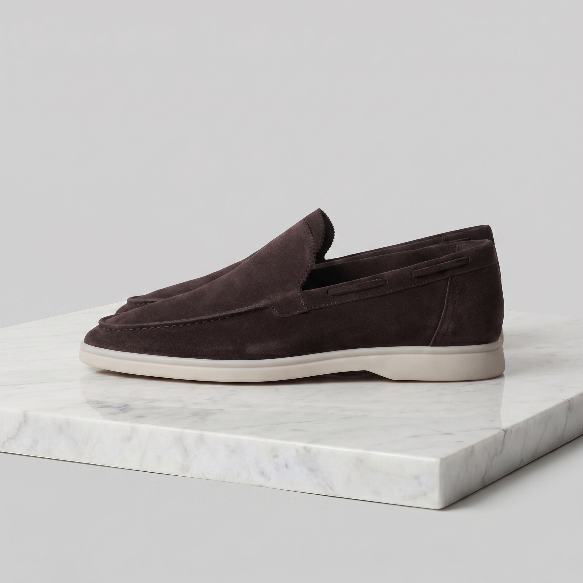 Loafer Herren mit Wildlederoptik und kontrastierender Laufsohle – Raffaele
