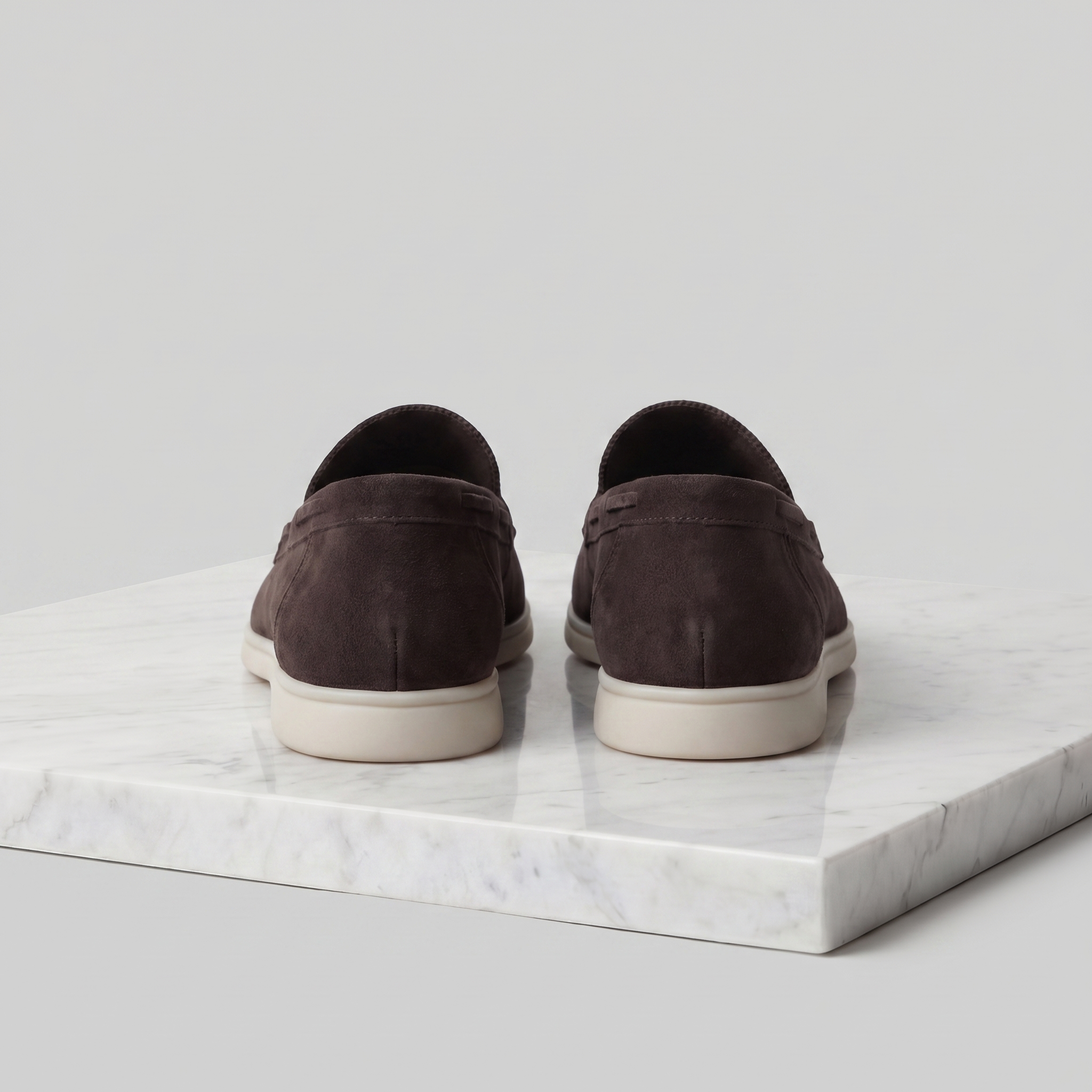 Loafer Herren mit Wildlederoptik und kontrastierender Laufsohle – Raffaele