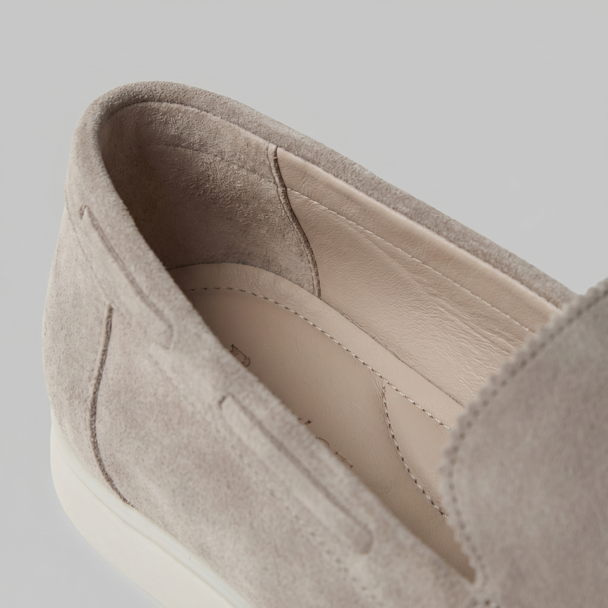 Loafer Herren mit Wildlederoptik und kontrastierender Laufsohle – Raffaele