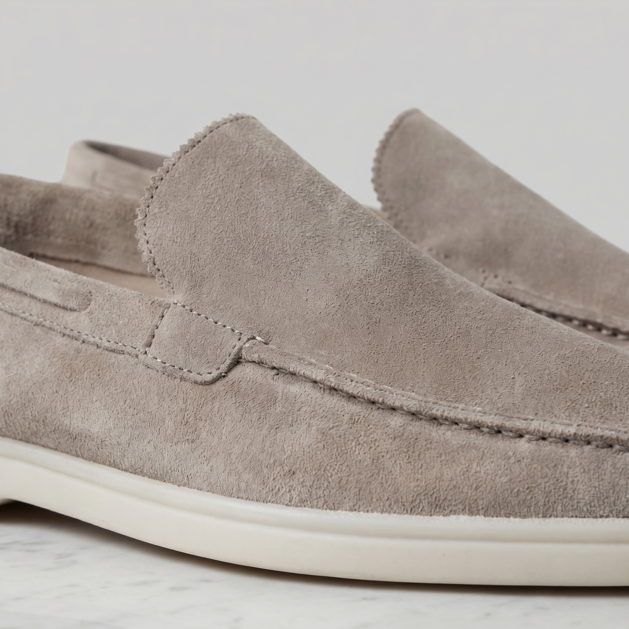 Loafer Herren mit Wildlederoptik und kontrastierender Laufsohle – Raffaele