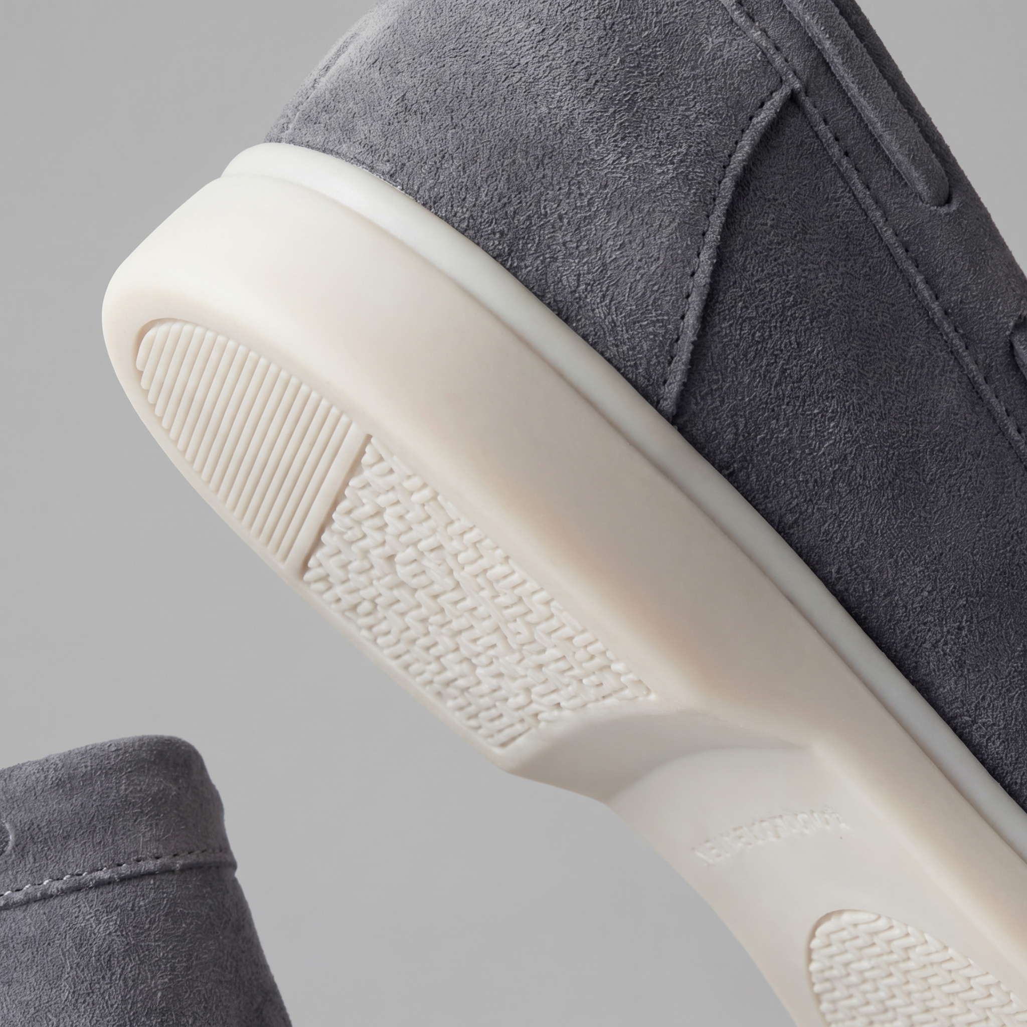 Loafer Herren mit Wildlederoptik und kontrastierender Laufsohle – Raffaele