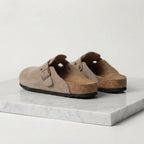 Clogs Herren mit Wildlederoptik und verstellbarer Schnalle – Benedetto