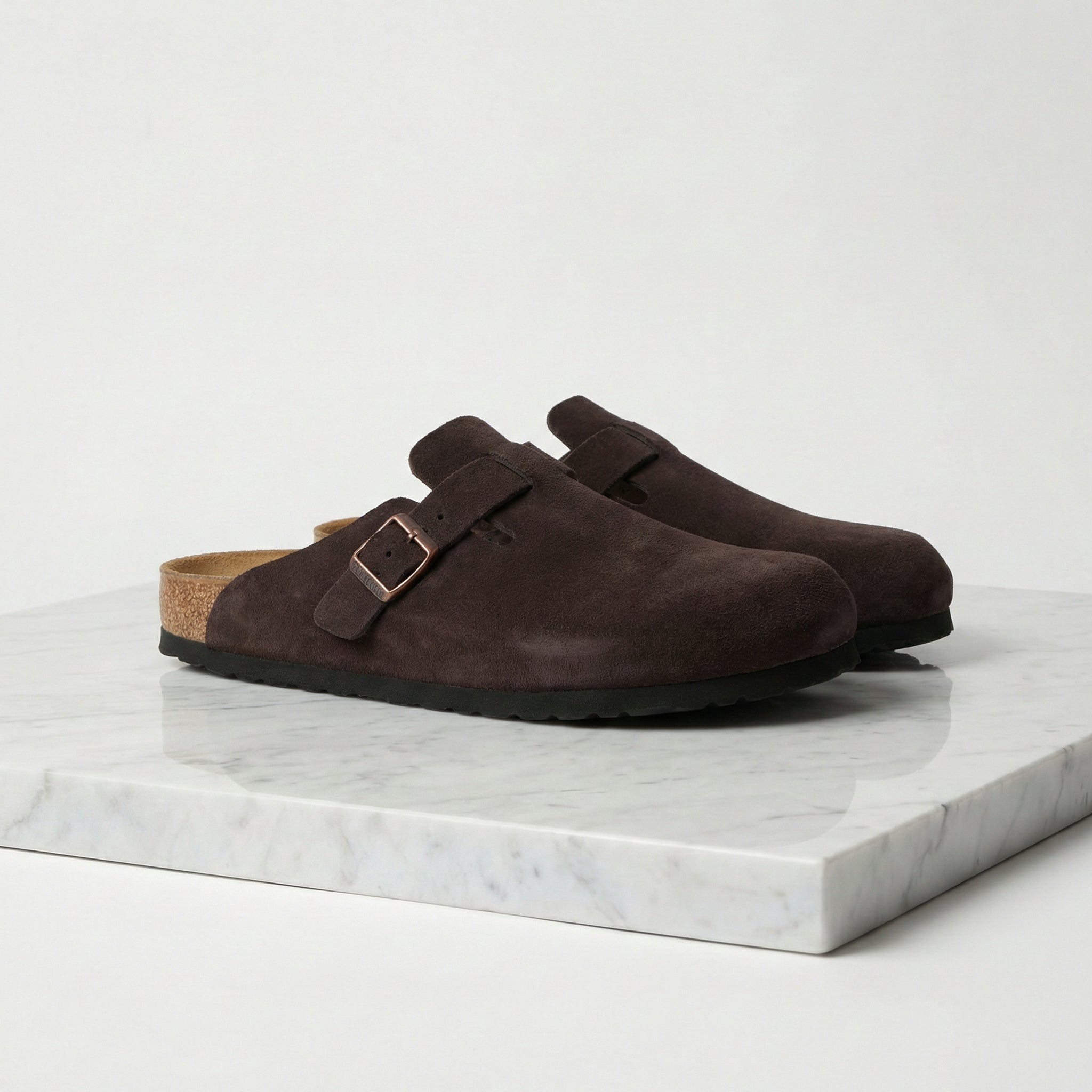 Clogs Herren mit Wildlederoptik und verstellbarer Schnalle – Benedetto