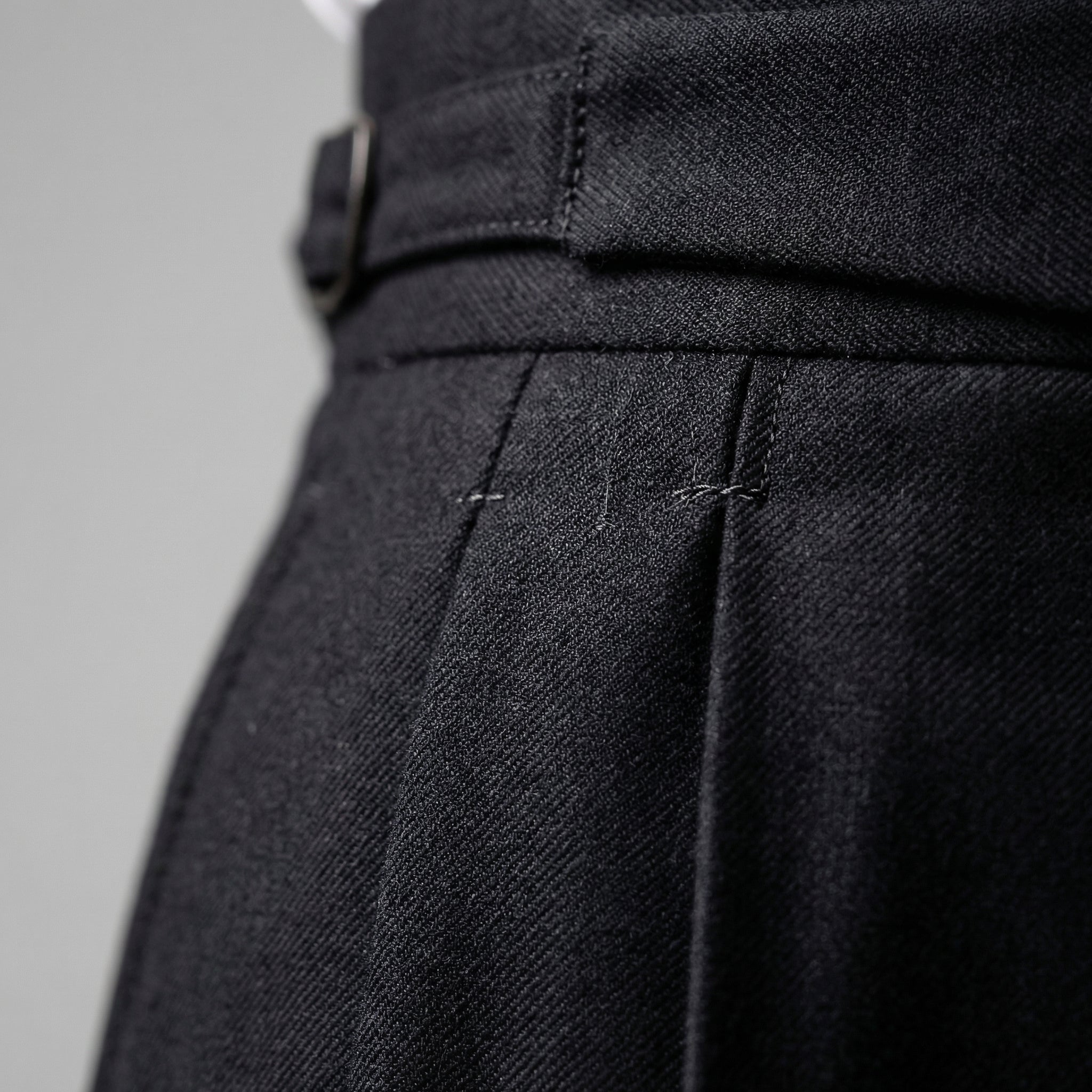Anzughose Herren mit Tailored Fit und klassischen Bundfalten in Wollmix – Salvatore
