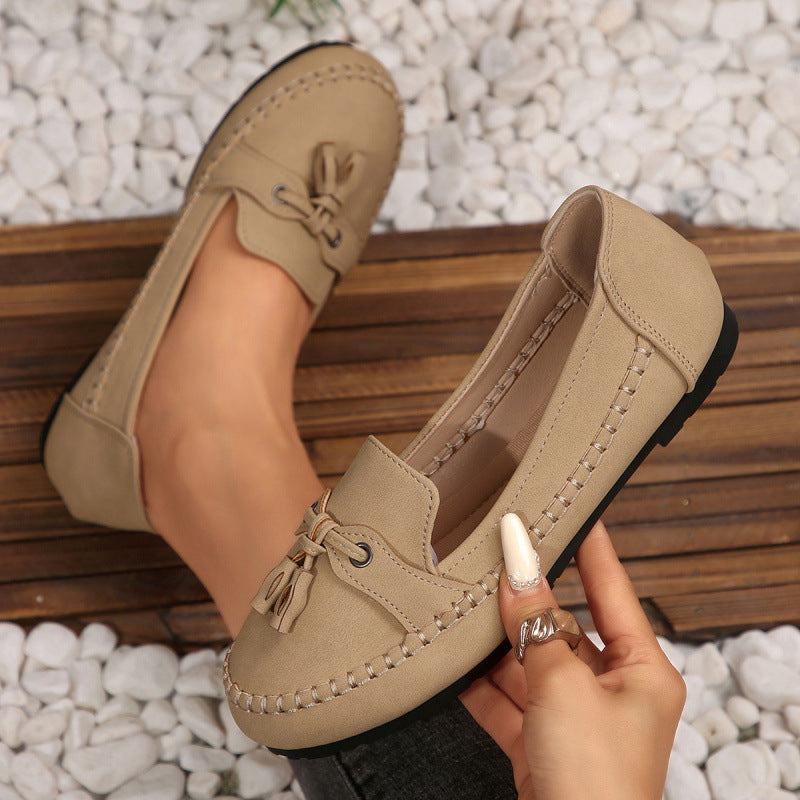 Loafer Damen mit Quastendetail und Ziersteppung in Wildlederoptik – Brunella