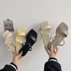 Sandalen Damen mit Zwei-Riemen-Design und quadratischer Zehenpartie – Calista