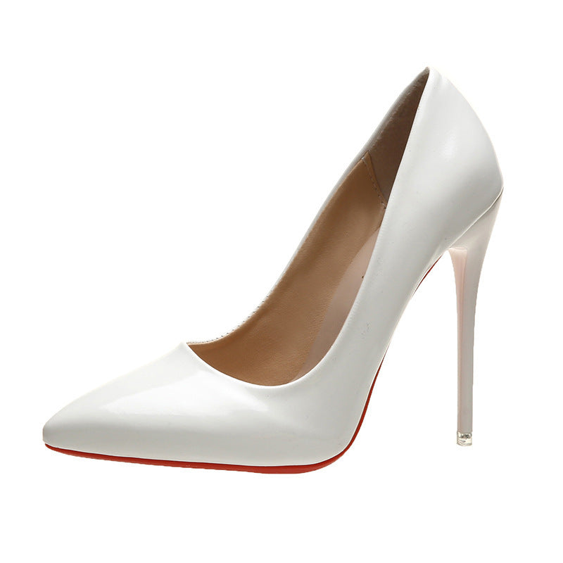 Pumps Damen mit Stilettoabsatz und spitzer Zehenpartie in Lackoptik – Viviana