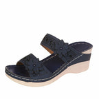 Keilpantoletten Damen mit Blumenapplikation und Strass-Details – Rosalinde