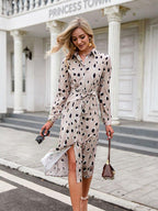 Midikleid Damen mit Hemdkragen und Tupfenmuster und Bindegürtel – Cornélie