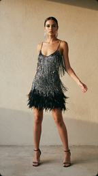 Giuliana – Glamouröses Damen-Fransenkleid mit Federbesatz