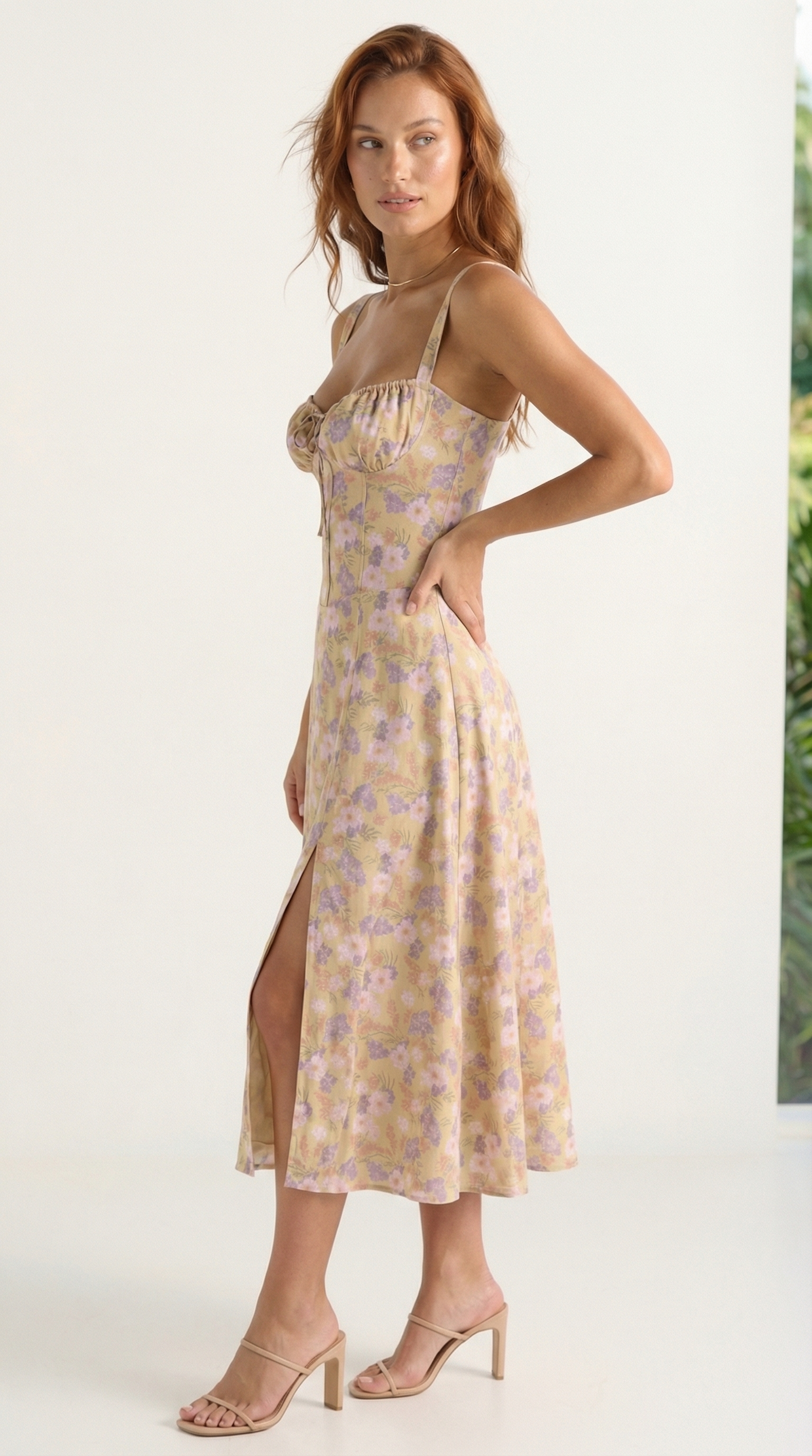 Valentina – Corsage-Midikleid mit Blumenprint und Schlitz