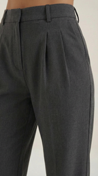 Stoffhose Damen mit High Waist und Wide-Leg-Schnitt – Ottavia