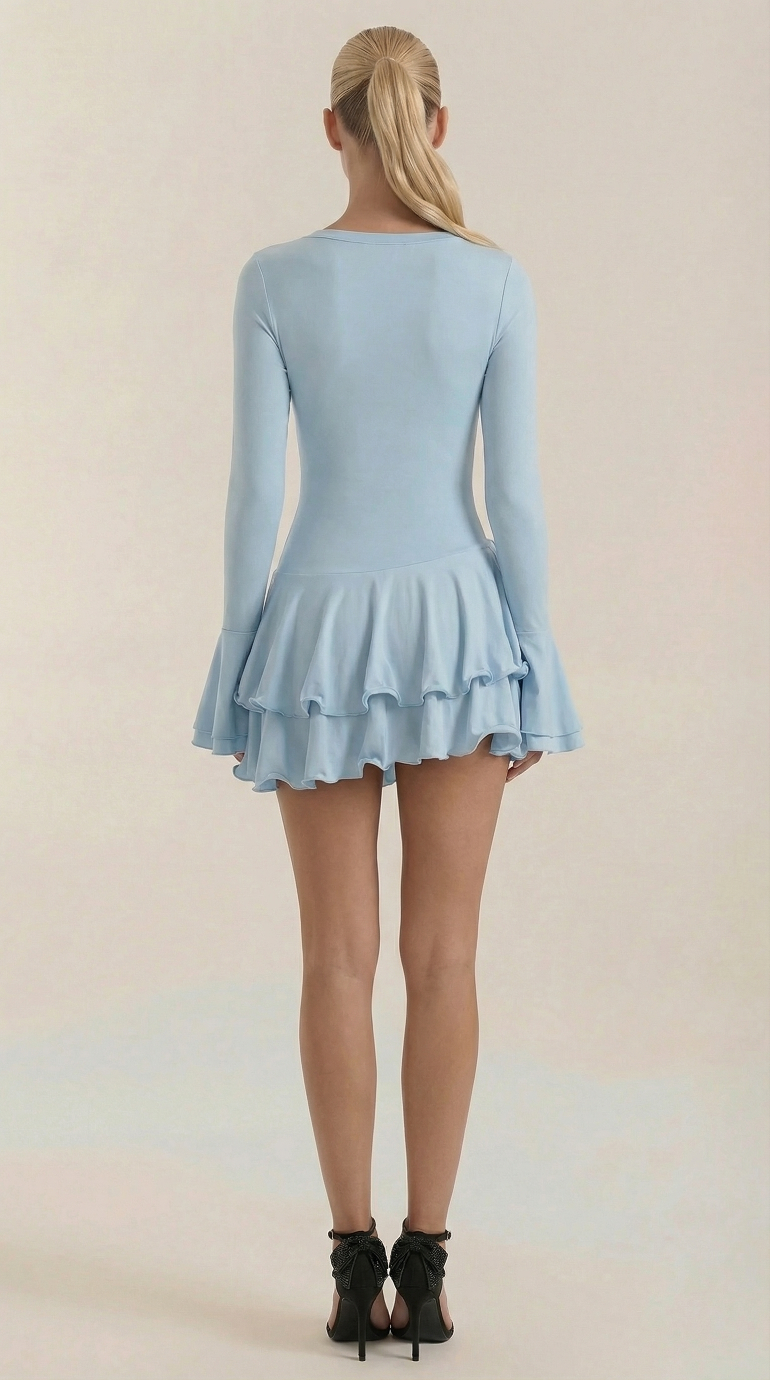 Minikleid Damen mit tiefem V-Ausschnitt und Rüschendetails – Oriane
