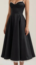 Midikleid Damen mit Sweetheart-Corsage und Satin-A-Linie – Arabella