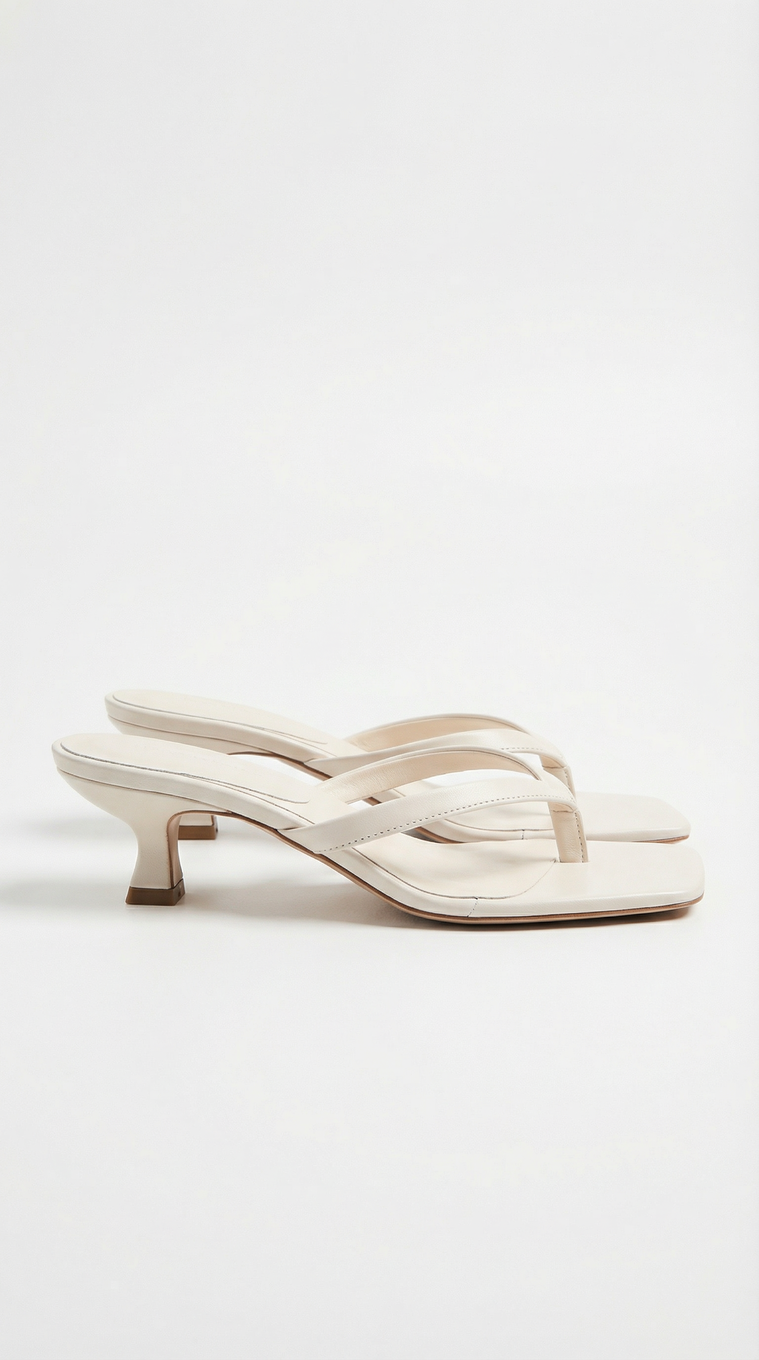 Sandalen Damen mit Kitten Heel und Zehensteg – Mirabella