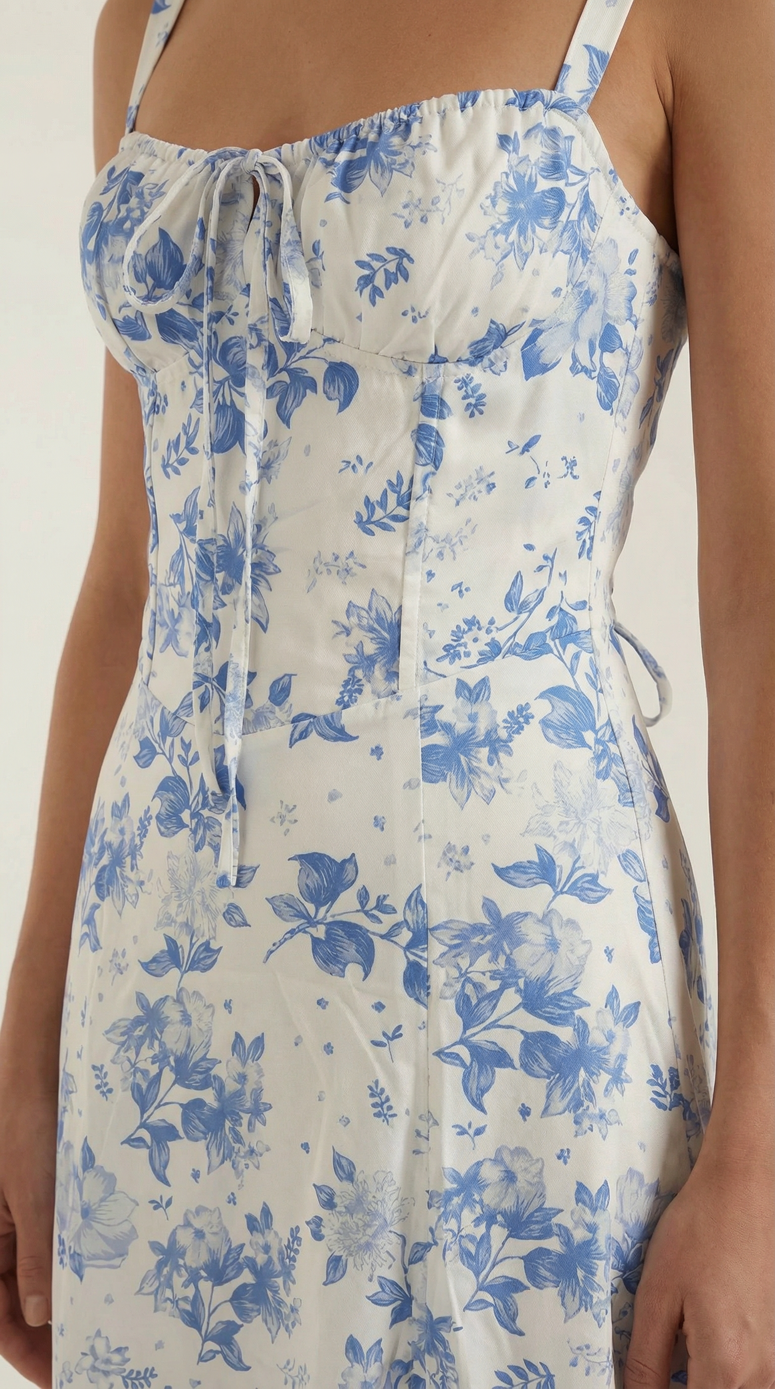 Midikleid Damen mit Blumen-Print und Schnürdetail am Ausschnitt – Isabeau
