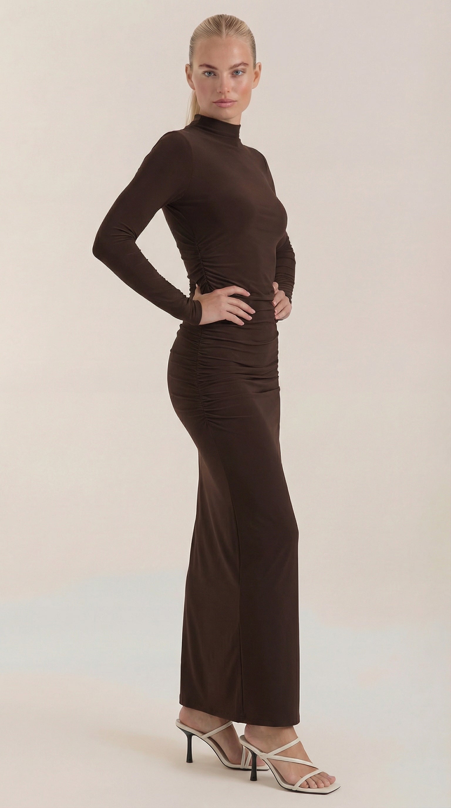 Maxikleid Damen mit Rollkragen und körperbetonntem Langarmschnitt – Hortense