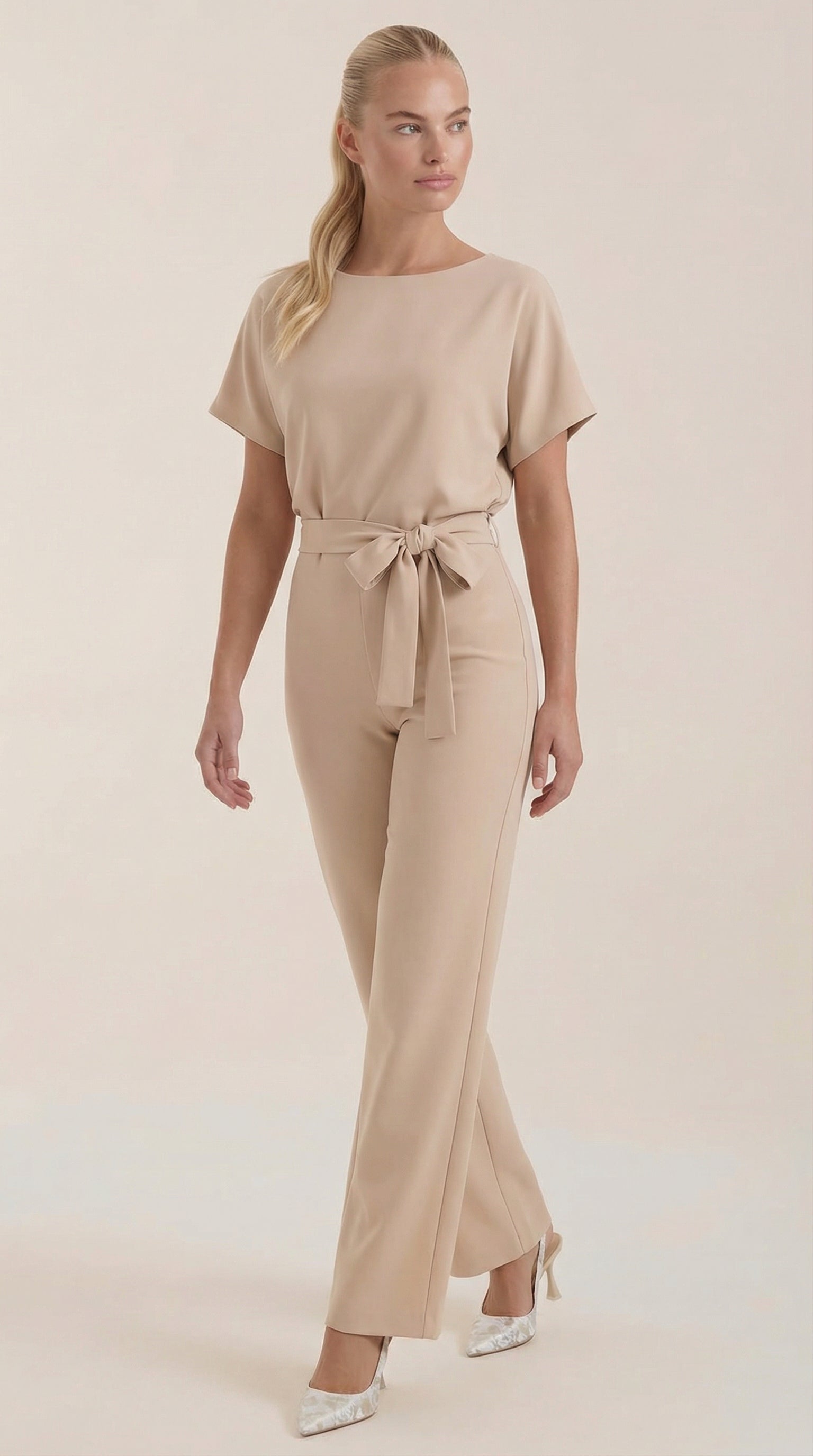 Jumpsuit Damen mit Rundhalsausschnitt und Bindegürtel – Margaux