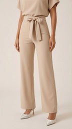 Jumpsuit Damen mit Rundhalsausschnitt und Bindegürtel – Margaux