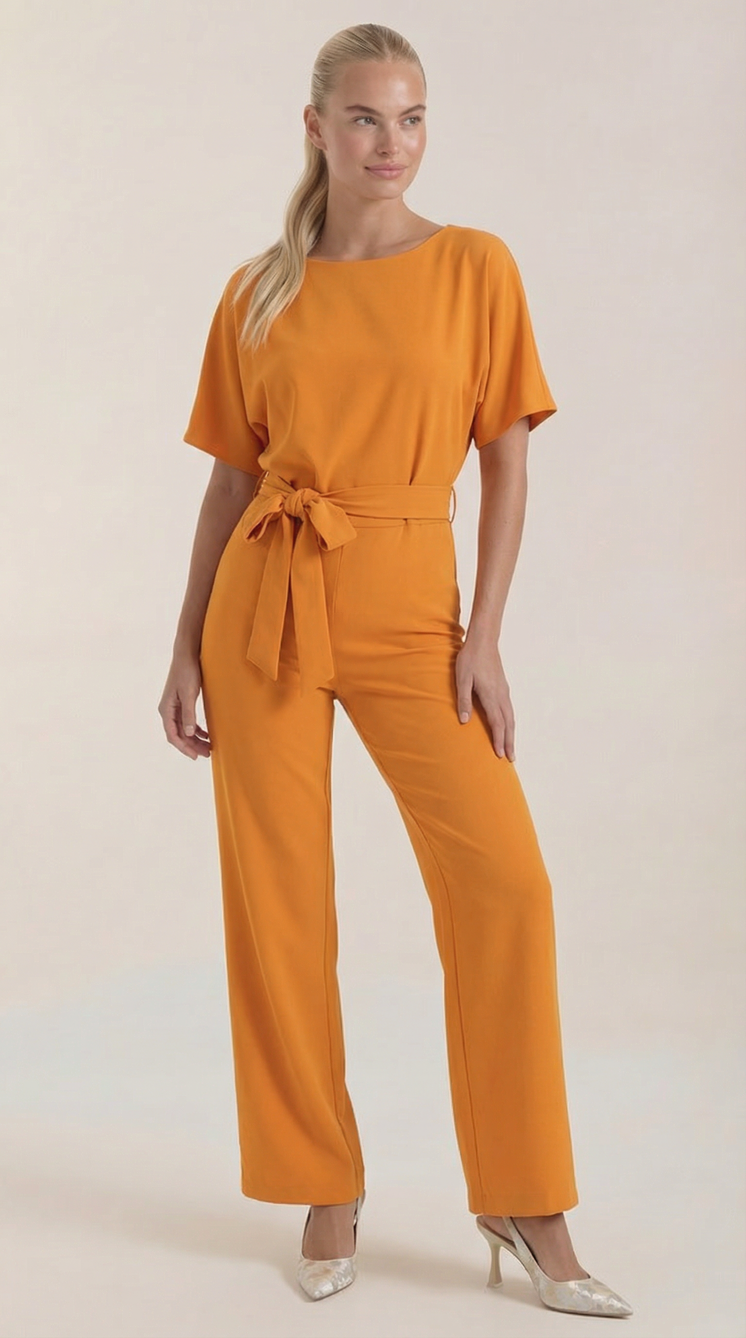 Jumpsuit Damen mit Rundhalsausschnitt und Bindegürtel – Margaux