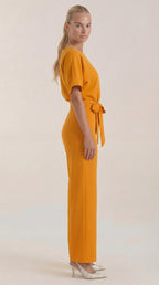 Jumpsuit Damen mit Rundhalsausschnitt und Bindegürtel – Margaux