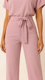 Jumpsuit Damen mit Rundhalsausschnitt und Bindegürtel – Margaux