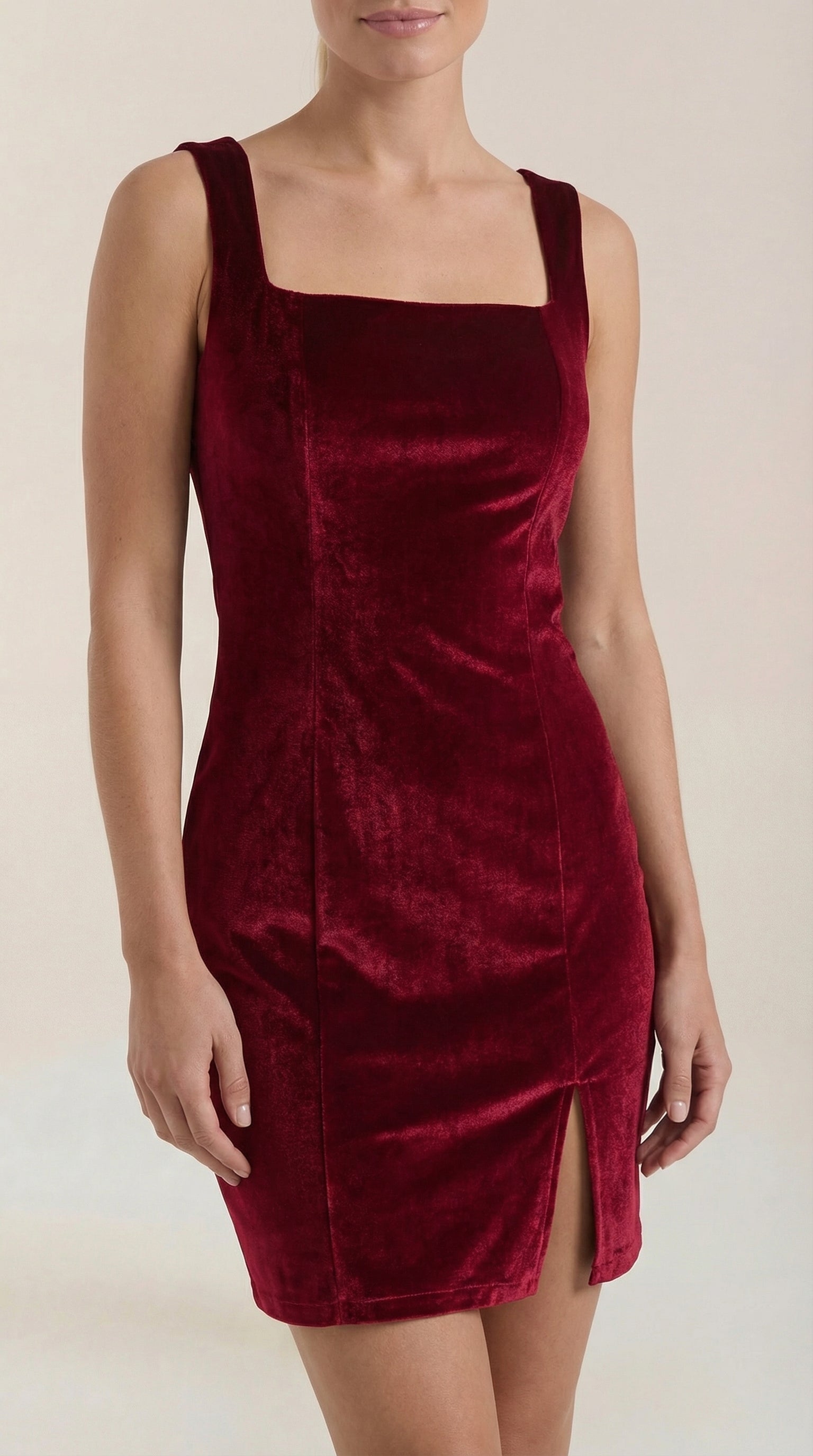 Minikleid Damen mit Samtoptik und körperbetonntem Schnitt – Ophélie