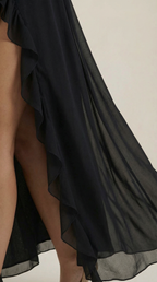 Abendkleid Damen mit Rüschenkaskade und Beinschlitz – Valentina