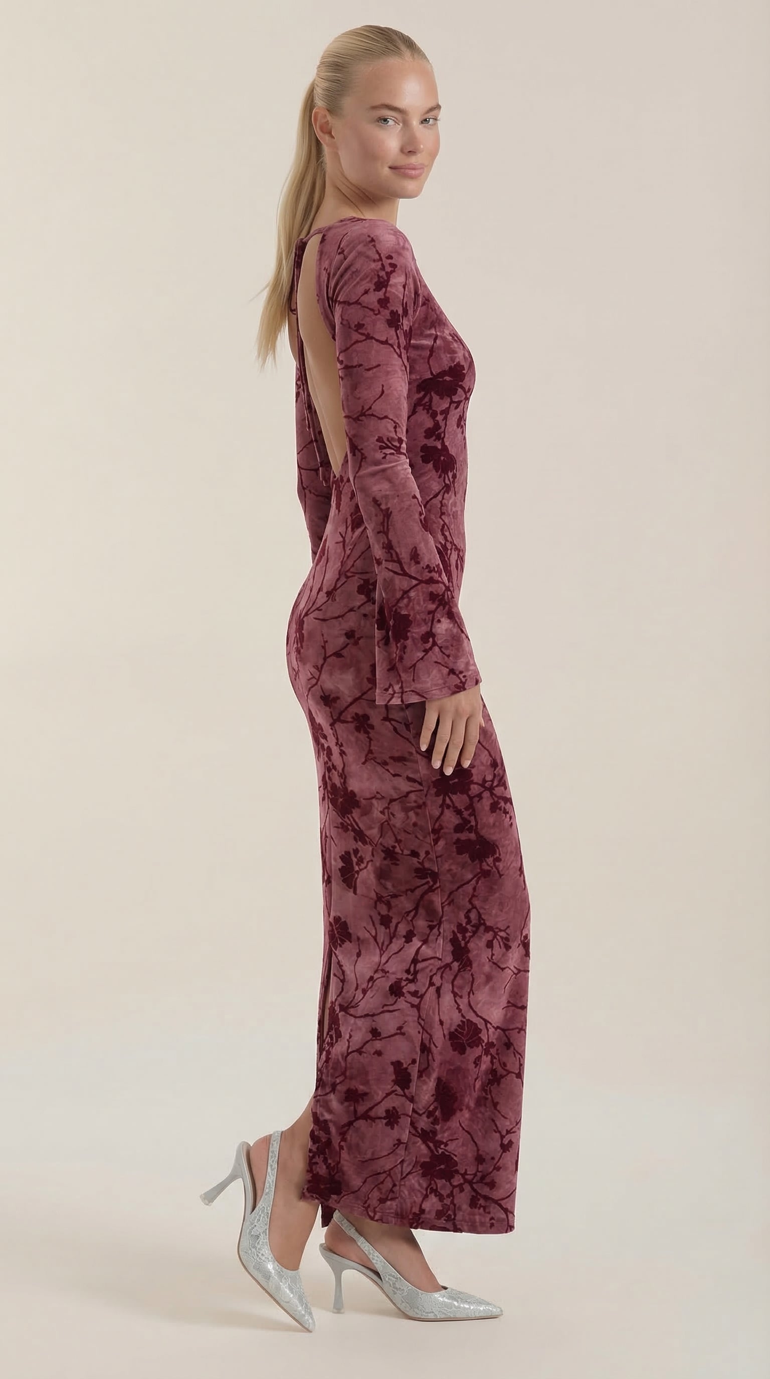 Maxikleid Damen mit zartem Blumenprint und Langarmschnitt – Angéline