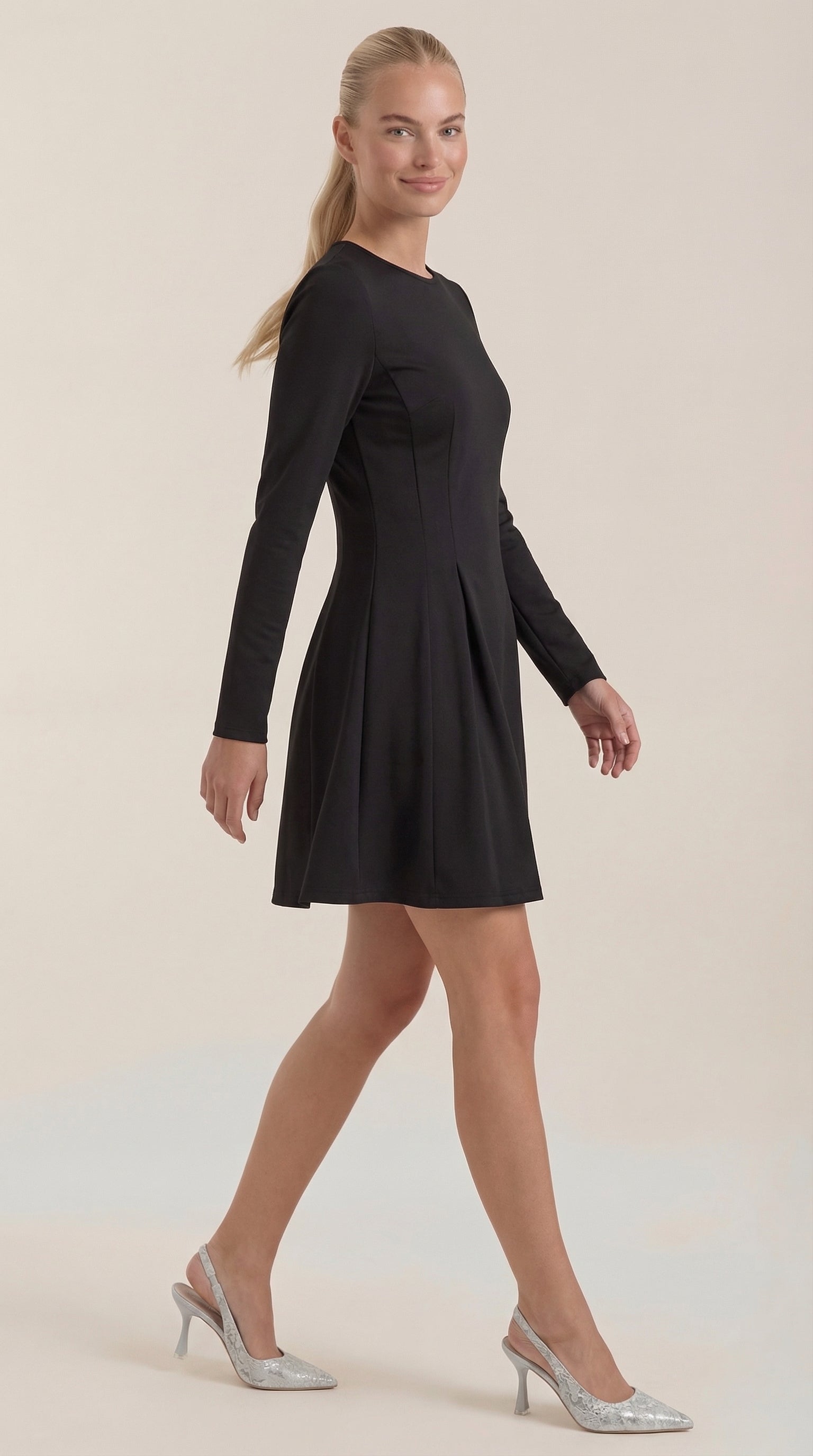 Minikleid Damen mit tailliertem Oberteil und Langärmeln – Pascaline
