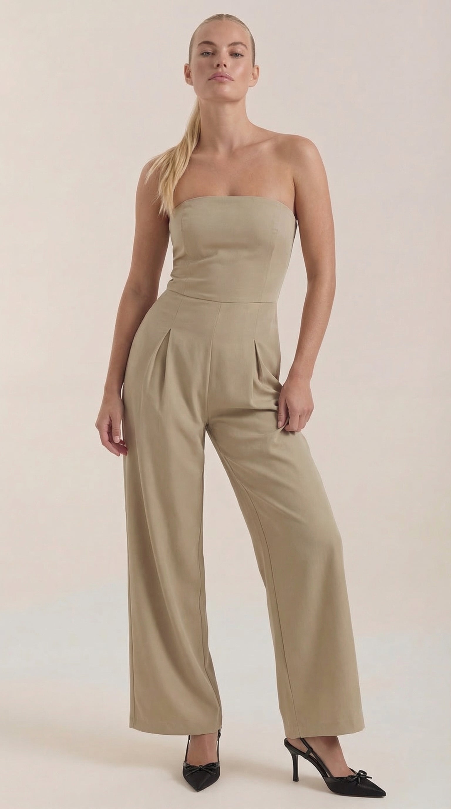 Jumpsuit Damen mit Bandeau-Ausschnitt und ausgestelltem Hosenbein – Vivienne