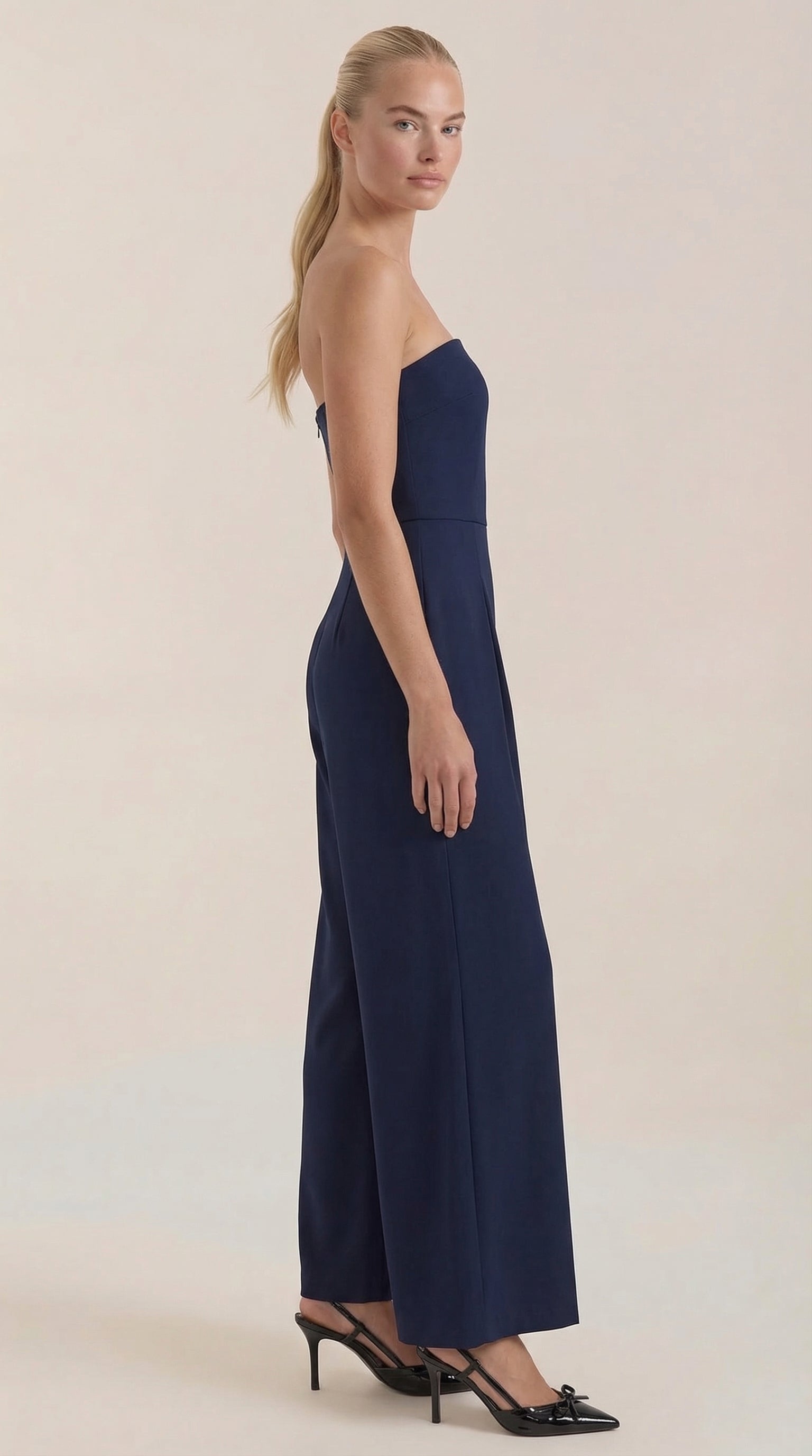 Jumpsuit Damen mit Bandeau-Ausschnitt und ausgestelltem Hosenbein – Vivienne