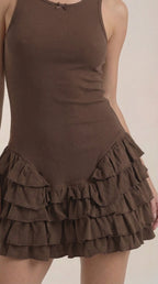 Minikleid Damen mit dreistufigem Rüschenrock und tailliertem Oberteil – Madeleine