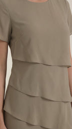 Minikleid Damen im Cocktailkleid-Stil mit gestuftem Rüschenrock – Hyacinthe
