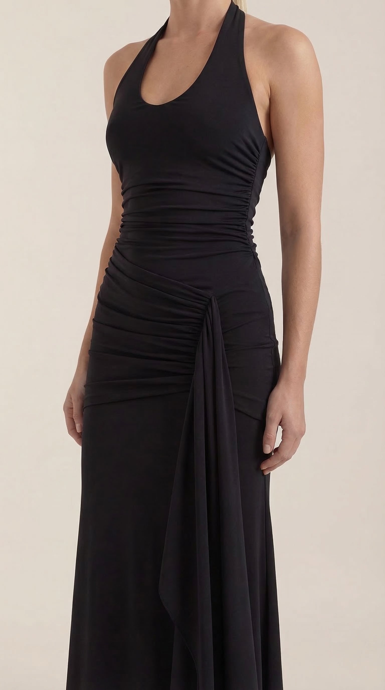 Abendkleid Damen mit Neckholder-Ausschnitt und rückenfreiem Maxi-Schnitt – Théodora